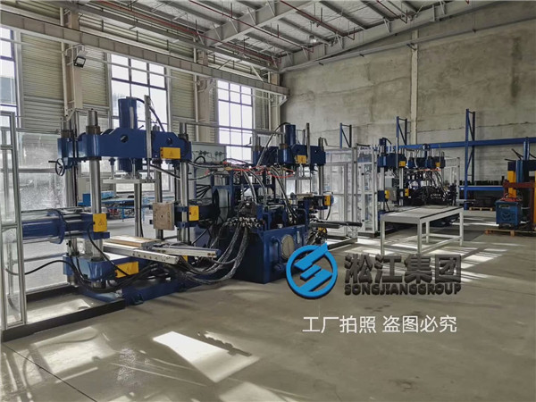 使用壓力1.6Mpa,通徑65mm,軸向壓縮量40mm的脫硫管道橡膠接頭