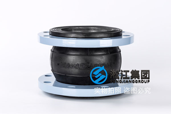 電鍋爐熱水蓄熱循環(huán),DN150橡膠軟連接,工作時吸扁了